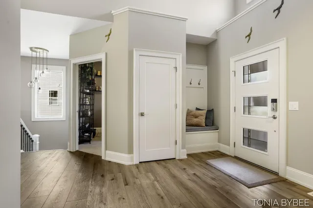 $653,400 | 5565 Albright Court Southwest, Wyoming, MI 49418