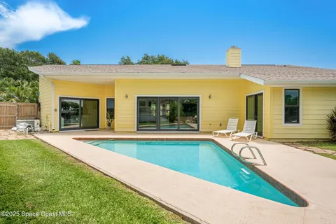 $824,900 | 33 Yawl Drive, Cocoa Beach, FL 32931