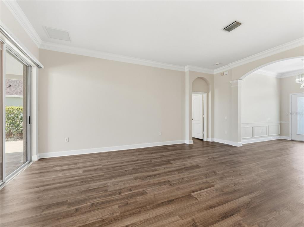 5446 Spectacular Bid Drive Wesley Chapel, FL 33544 - Photo 5 of 63