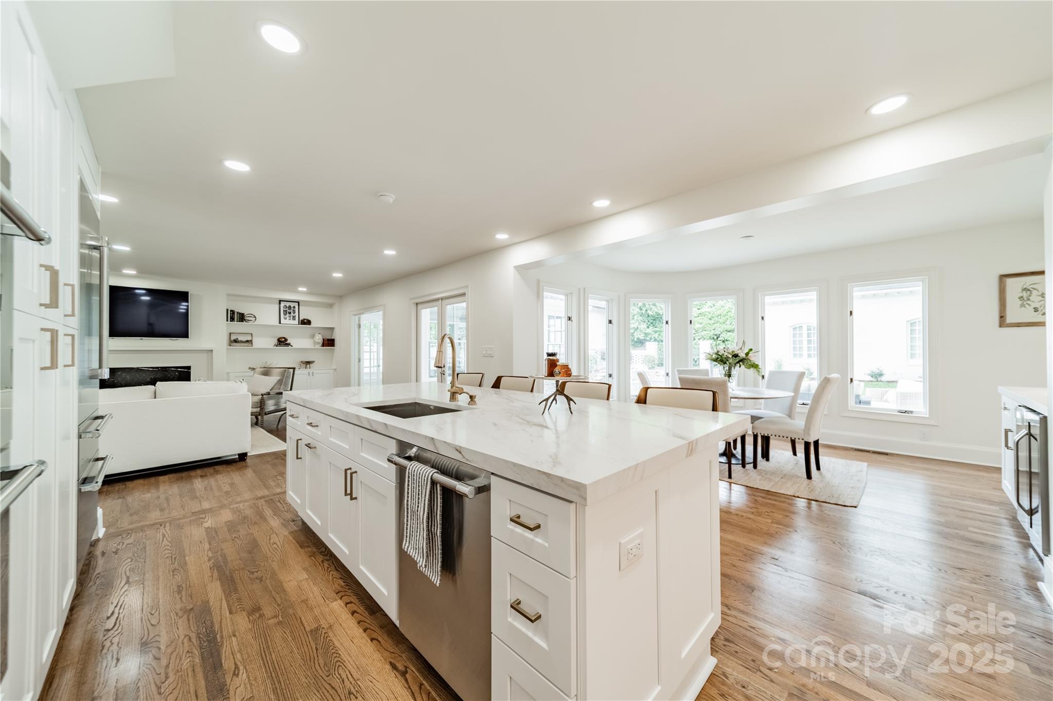 601 Cherokee Road Charlotte, NC 28207 - Photo 18 of 48