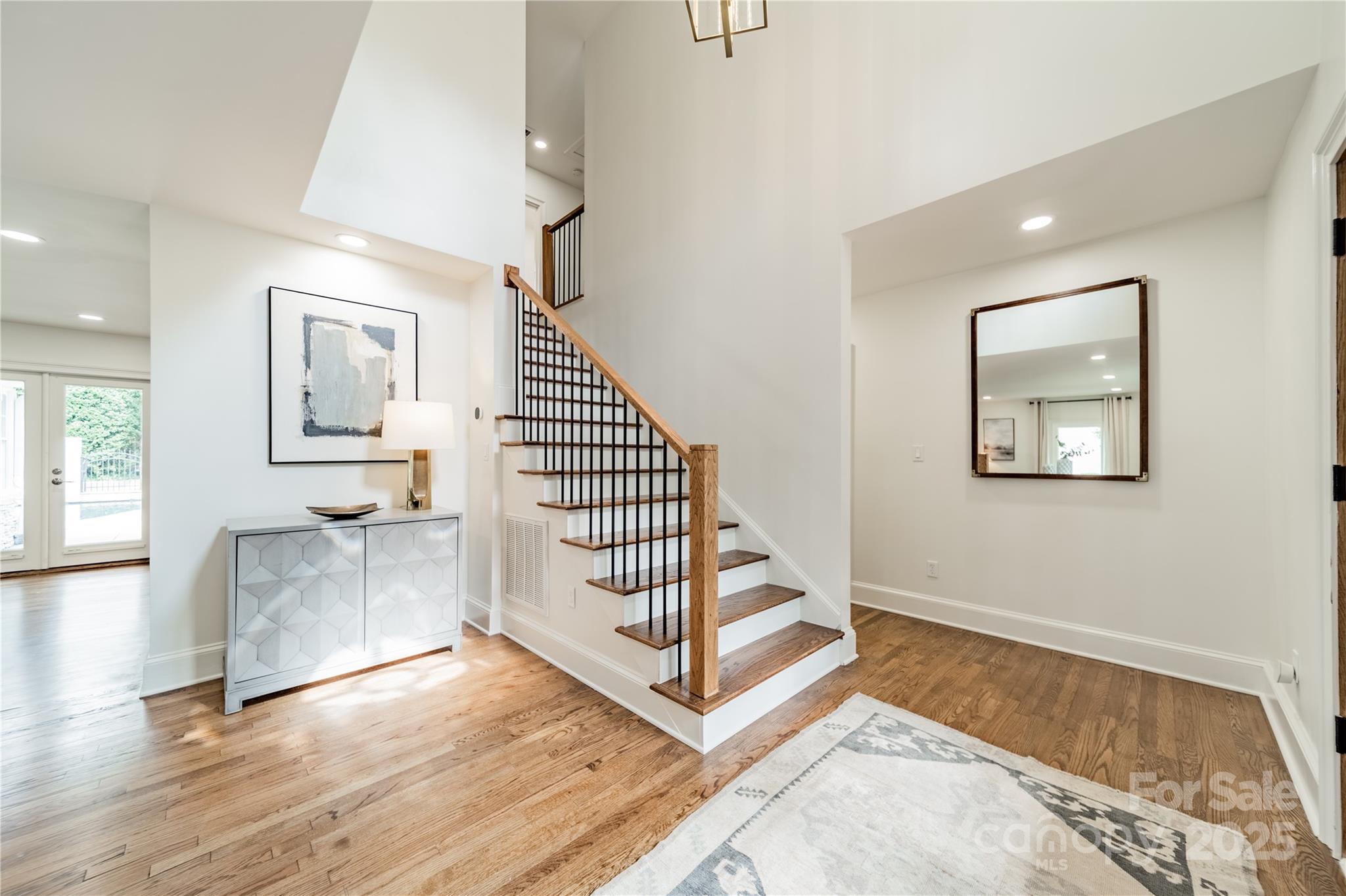 601 Cherokee Road Charlotte, NC 28207 - Photo 3 of 48