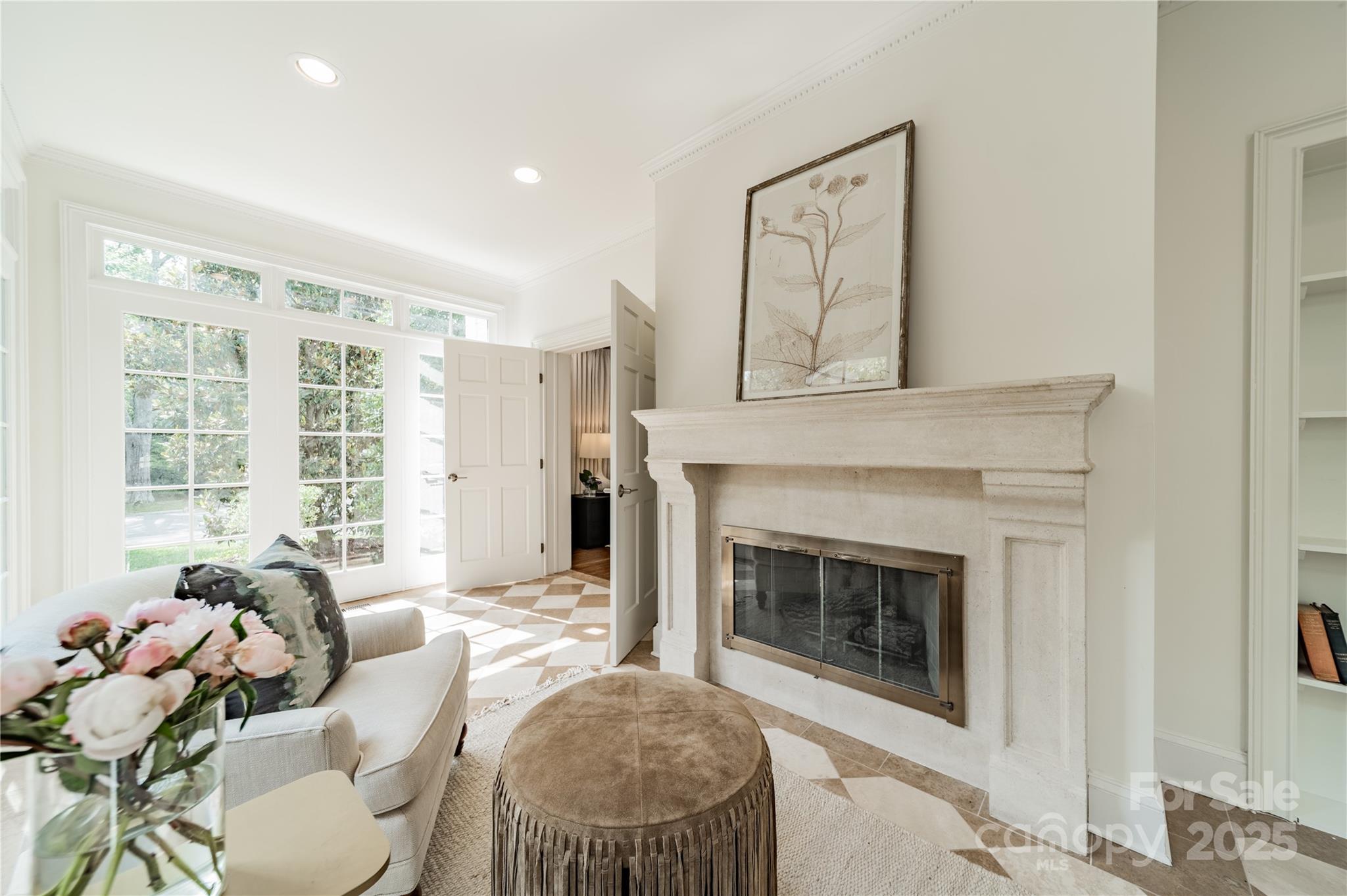 601 Cherokee Road Charlotte, NC 28207 - Photo 6 of 48