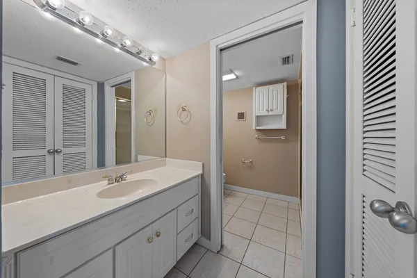 $439,000 | 1006-1d Guadalupe Street, Kerrville, TX 78028