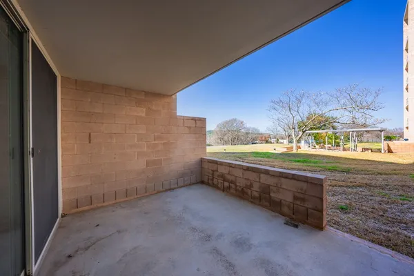 $439,000 | 1006-1d Guadalupe Street, Kerrville, TX 78028