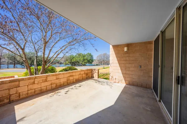 $439,000 | 1006-1d Guadalupe Street, Kerrville, TX 78028