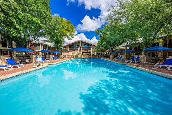 $439,000 | 1006-1d Guadalupe Street, Kerrville, TX 78028