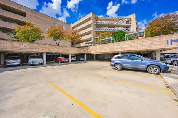 $439,000 | 1006-1d Guadalupe Street, Kerrville, TX 78028