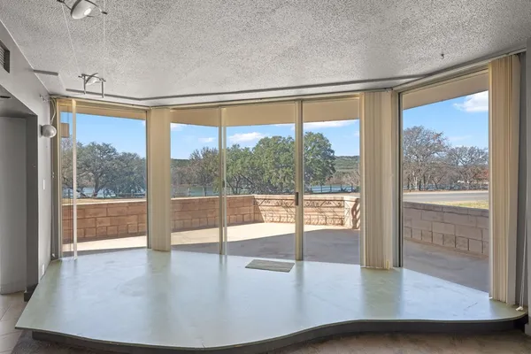 $439,000 | 1006-1d Guadalupe Street, Kerrville, TX 78028