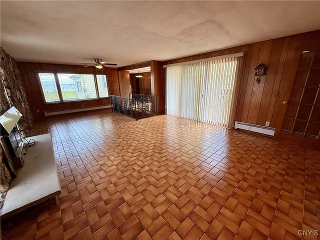 $549,900 | 6214 Muskrat Bay Road, Cicero, NY 13029