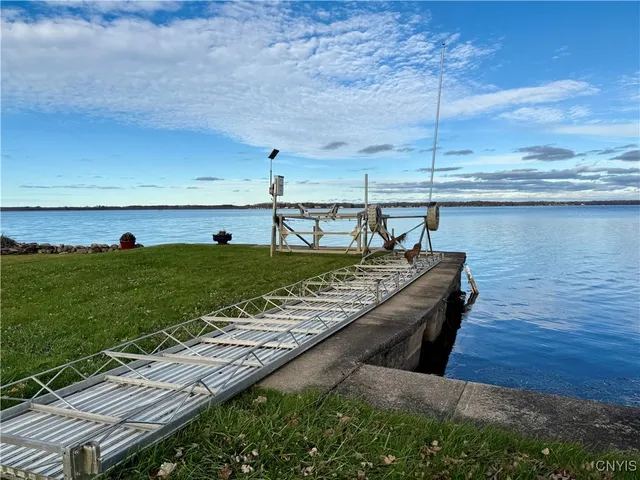 $549,900 | 6214 Muskrat Bay Road, Cicero, NY 13029