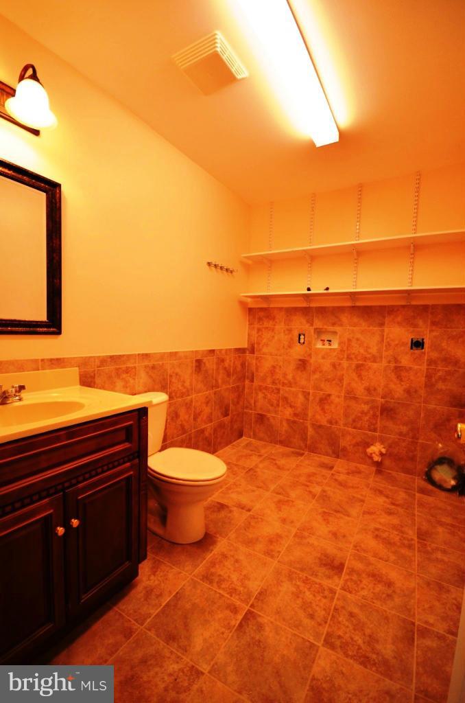 12717 Harpers Ferry Road Purcellville, VA 20132 - Photo 12 of 26 Bath (Master)