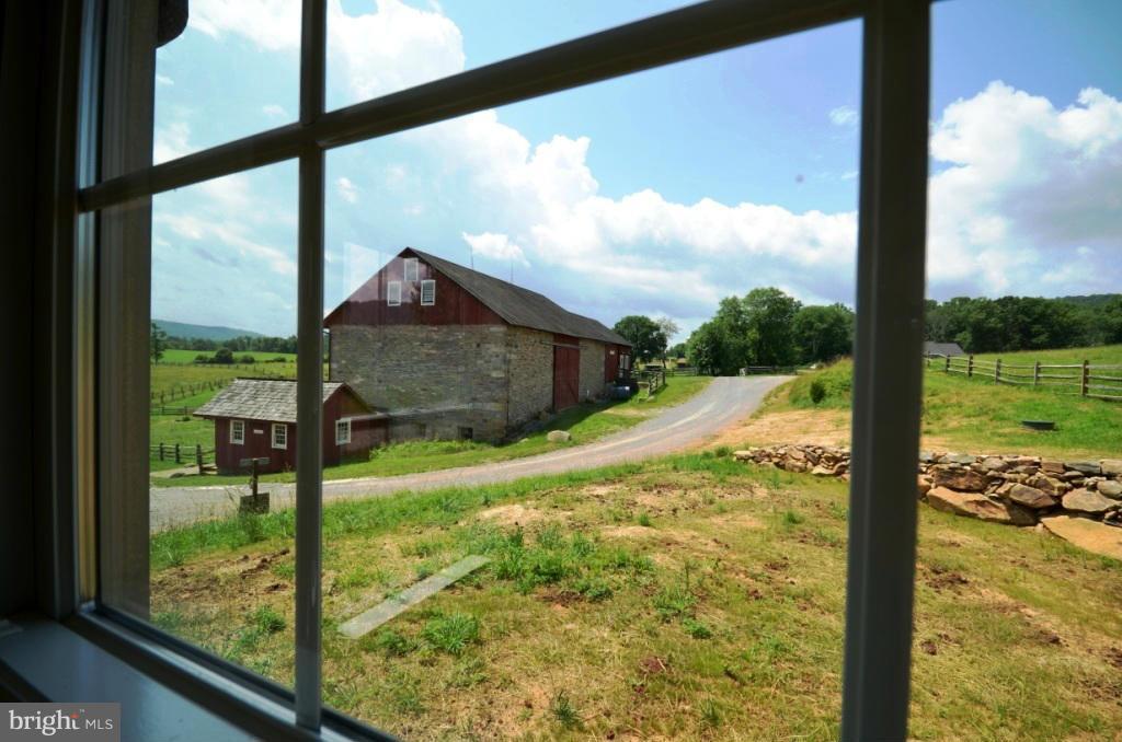 12717 Harpers Ferry Road Purcellville, VA 20132 - Photo 18 of 26 View