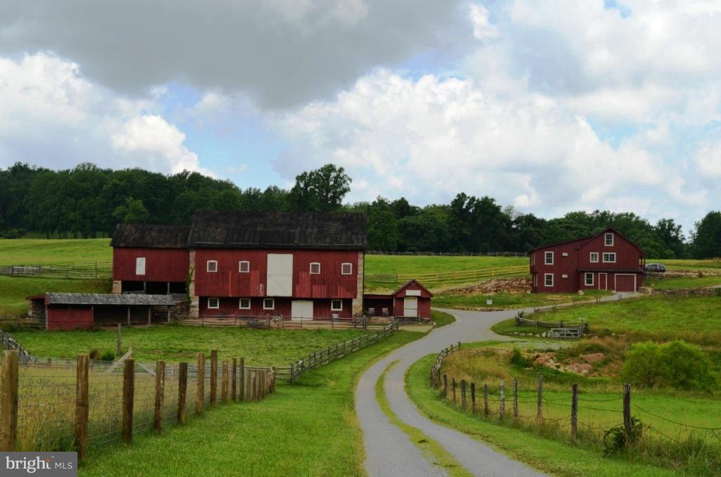 12717 Harpers Ferry Road Purcellville, VA 20132 - Photo 2 of 26 Exterior (General)