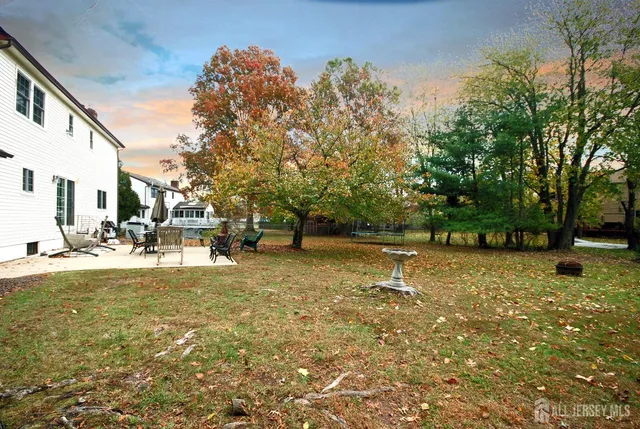 $799,900 | 4 Frieda Lane, Kendall Park, NJ 08824