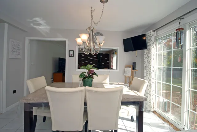 $799,900 | 4 Frieda Lane, Kendall Park, NJ 08824