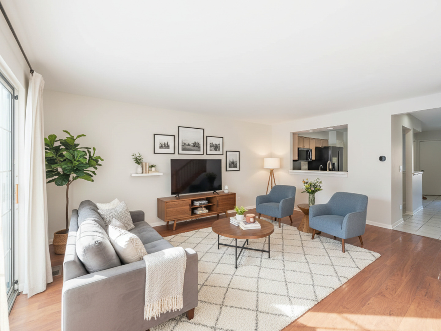 369 Lakeview Circle Bolingbrook, IL 60440 - Photo 3 of 9