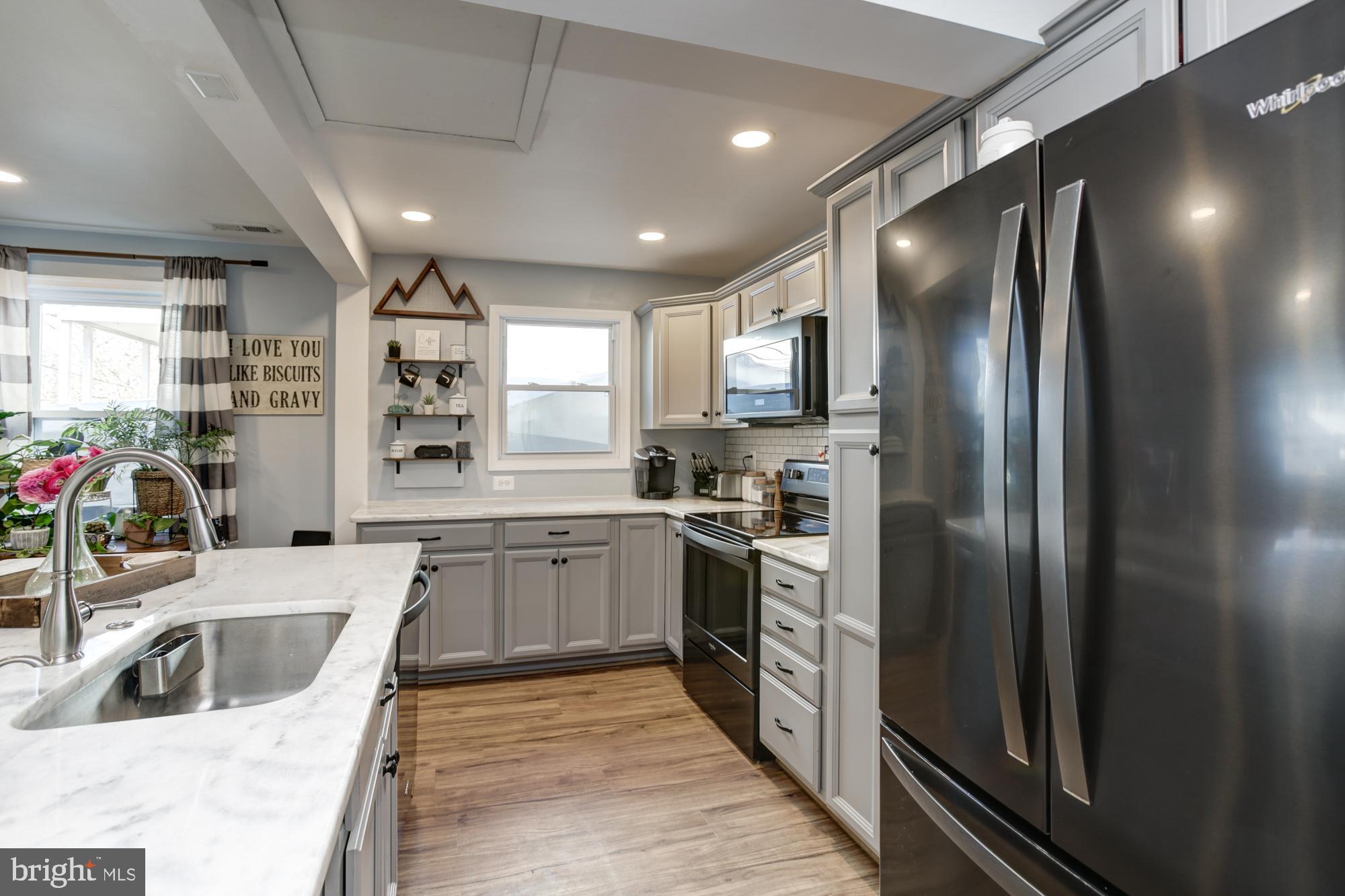 1705 Longwood Road Edgewater, MD 21037 - Photo 14 of 57 Gorgeous Kitchen