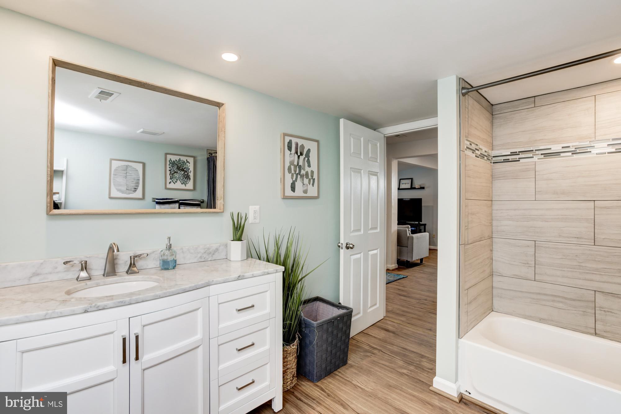 1705 Longwood Road Edgewater, MD 21037 - Photo 33 of 57 Bathroom #2