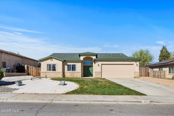 $489,999 | 805 Mulberry Street, Tehachapi, CA 93561