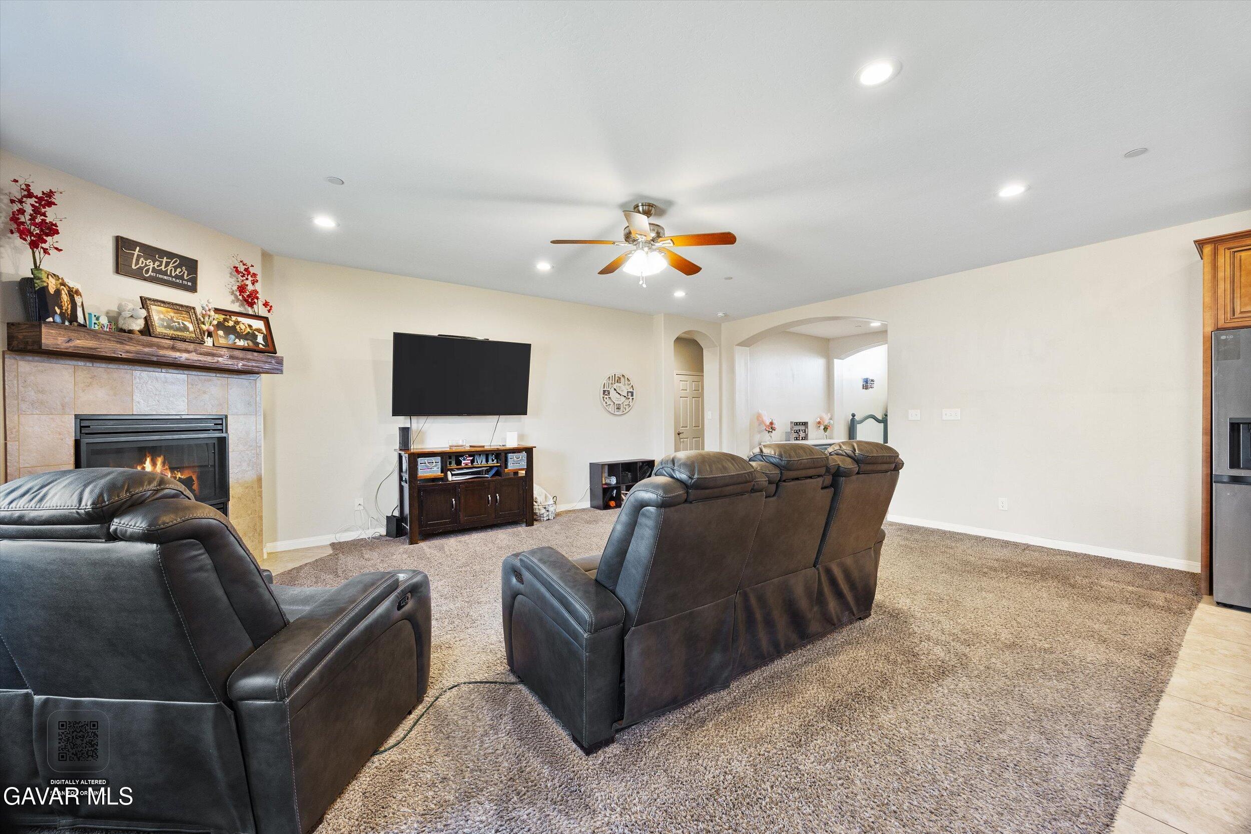 805 Mulberry Street Tehachapi, CA 93561 - Photo 12 of 41 18-Compliant_ebc34ca7-1016-4020-bea8-047