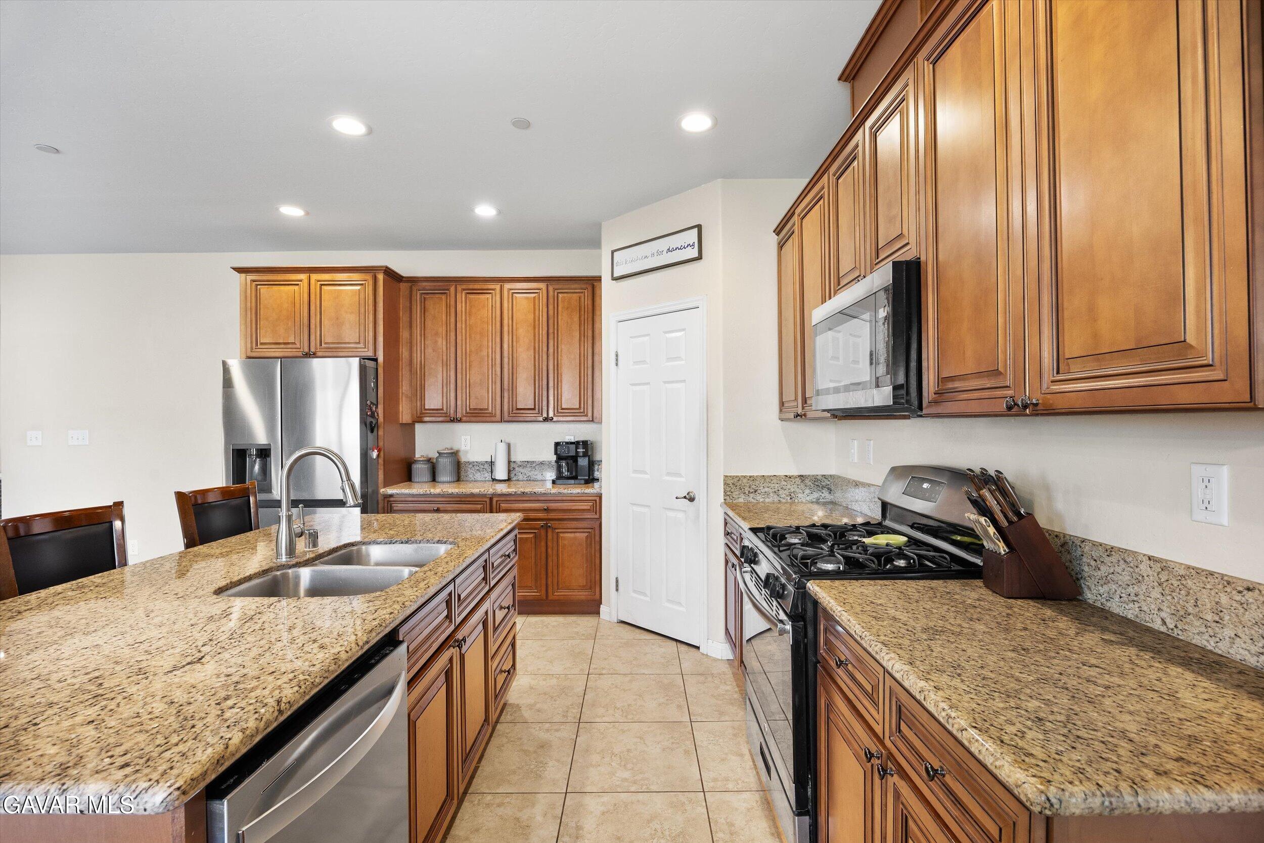 805 Mulberry Street Tehachapi, CA 93561 - Photo 18 of 41 24-Illuminate Photography - 805 Mulberry