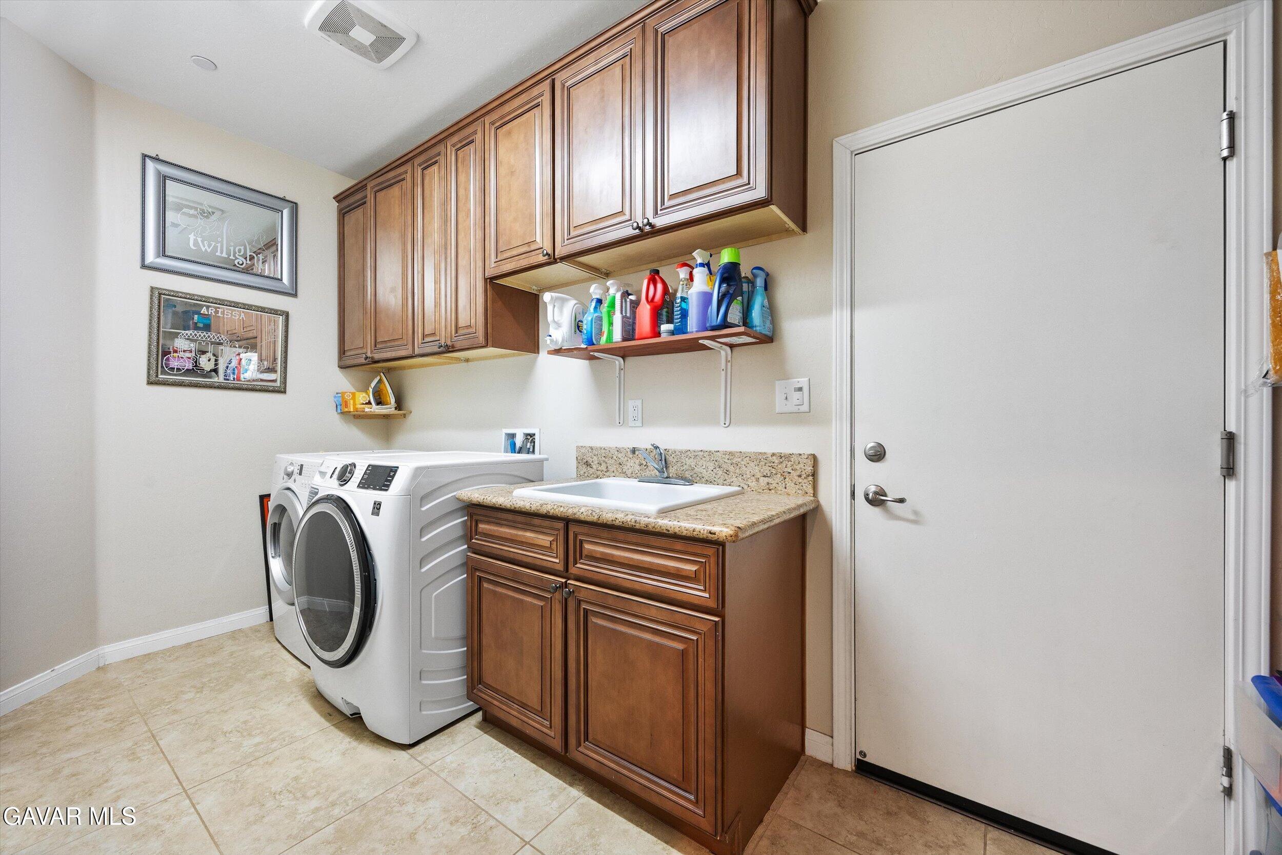 805 Mulberry Street Tehachapi, CA 93561 - Photo 32 of 41 39-Illuminate Photography - 805 Mulberry