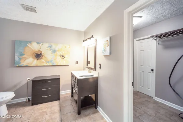 $669,900 | 16 Fields Chase, Jackson, TN 38305