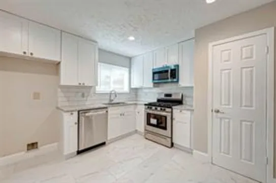 $2,200 | 6802 Glenray Drive, Houston, TX 77084