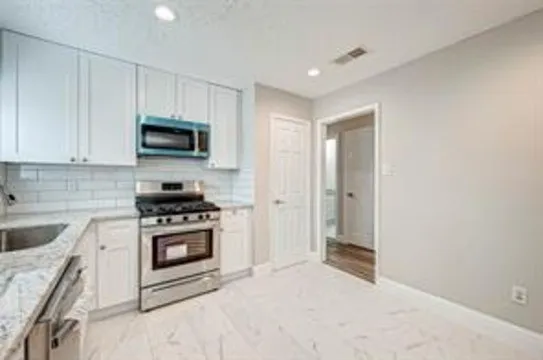 $2,200 | 6802 Glenray Drive, Houston, TX 77084