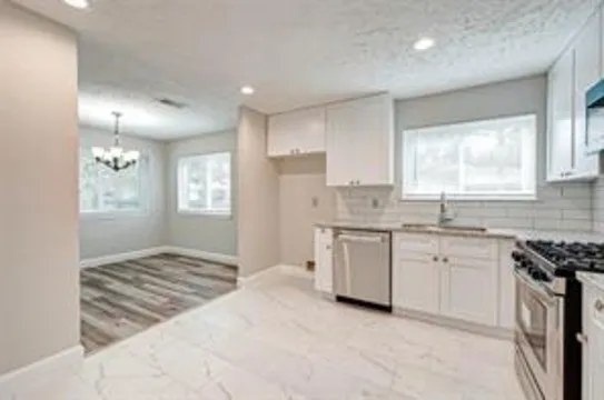 $2,200 | 6802 Glenray Drive, Houston, TX 77084