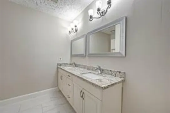 $2,200 | 6802 Glenray Drive, Houston, TX 77084