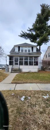 $1,050 | 29 East Harry Avenue, Hazel Park, MI 48030