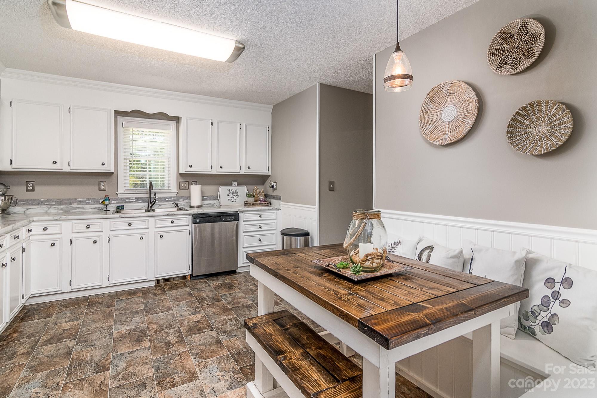 3752 Caldwell Road Newton, NC 28658 - Photo 10 of 26 Gallery Image 10
