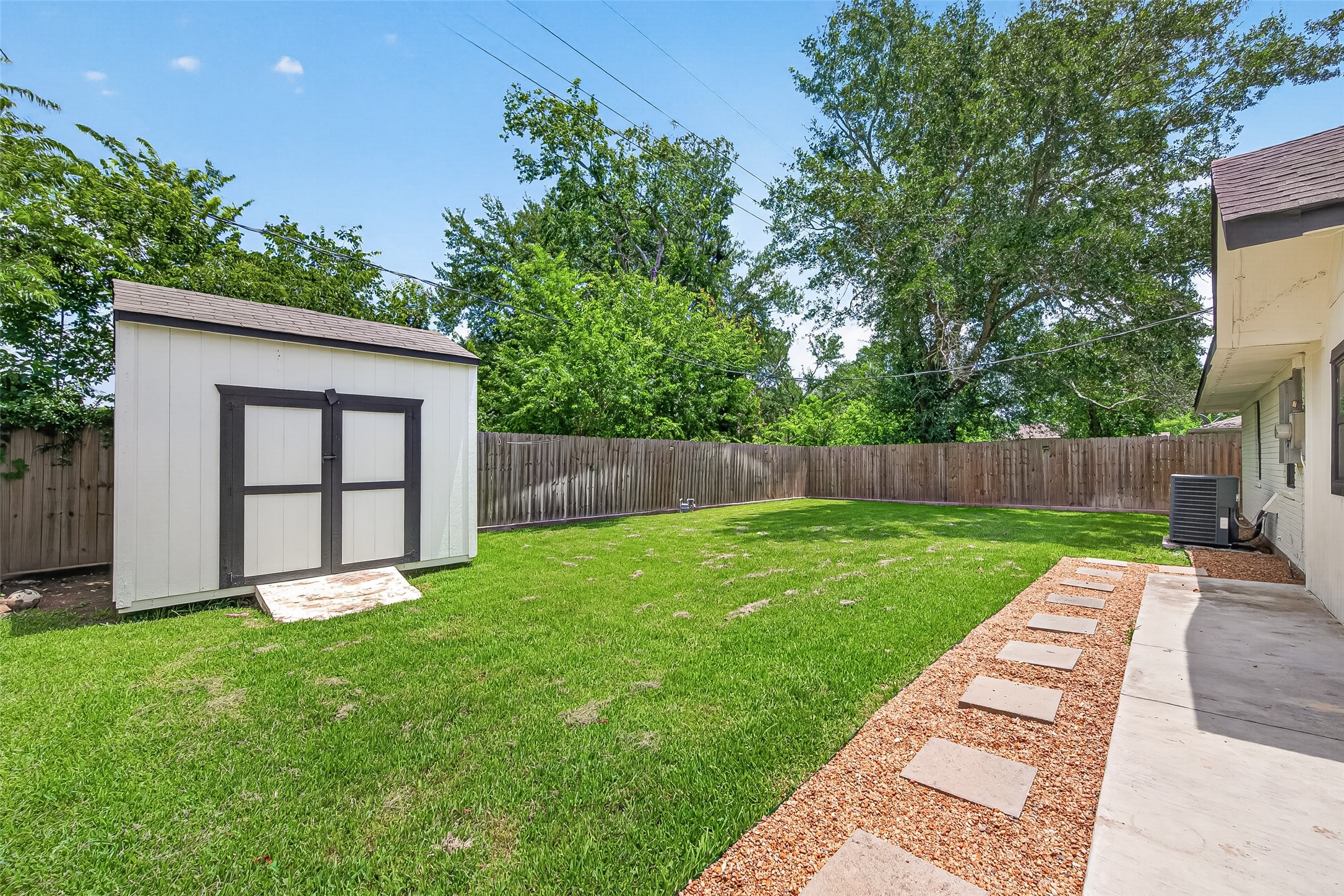 1005 Avenue D Rosenberg, TX 77471 - Photo 35 of 38