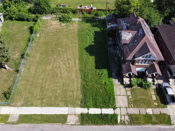 $10,000 | 67 Pilgrim Street, Highland Park, MI 48203