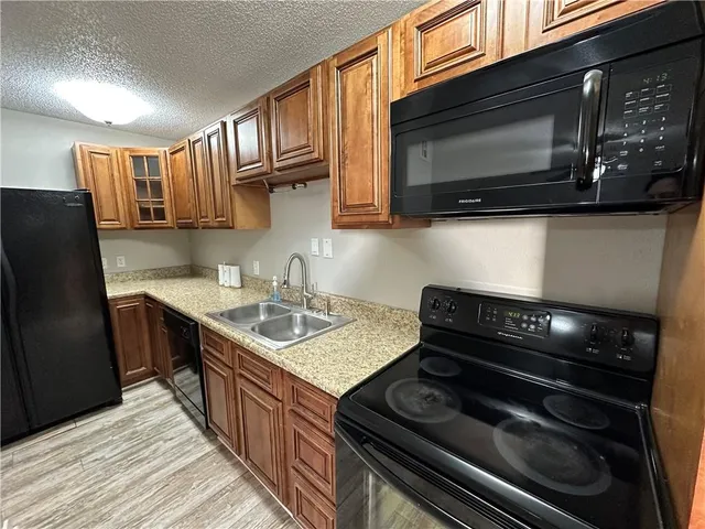$89,000 | 2201 Houma Boulevard, Unit 207, Metairie, LA 70001
