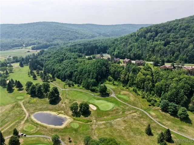 $495,500 | 19 Snowpine Great Valley, Ellicottville, NY 14731