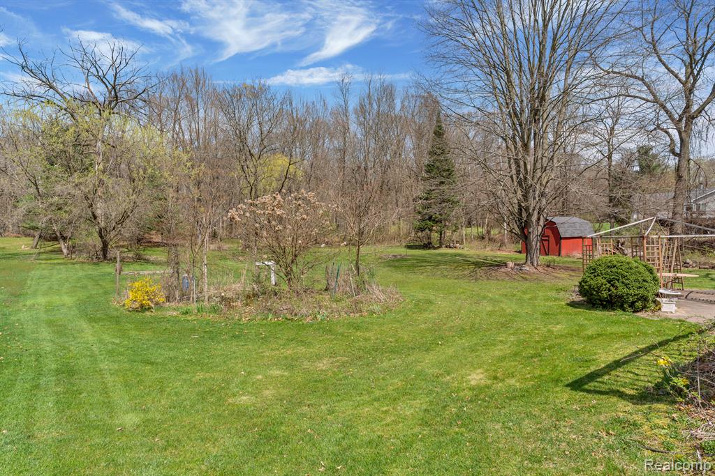 9540 Cherrywood Road Clarkston, MI 48348 - Photo 5 of 46
