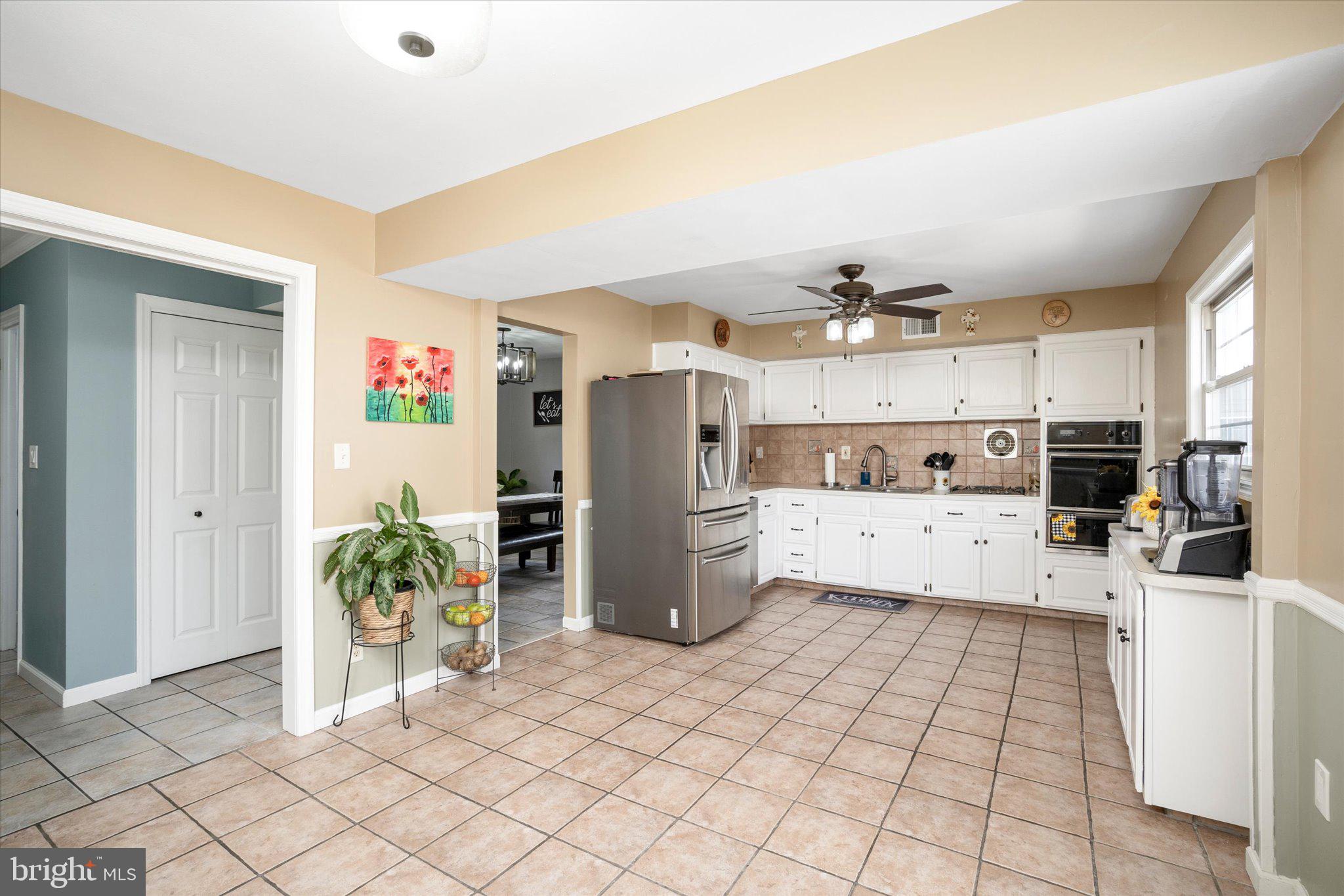 30 Sycamore Way Hamilton, NJ 08690 - Photo 13 of 40