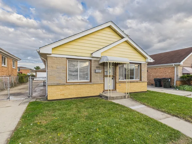 $199,900 | 235 32nd Avenue, Bellwood, IL 60104