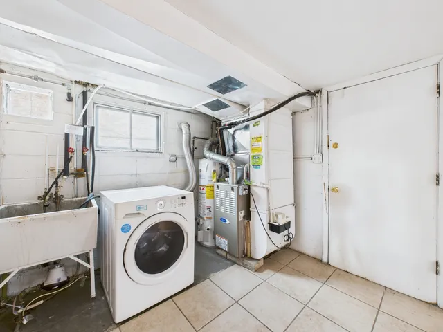 $199,900 | 235 32nd Avenue, Bellwood, IL 60104