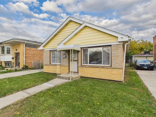 $199,900 | 235 32nd Avenue, Bellwood, IL 60104