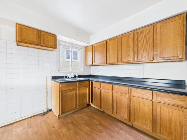 $199,900 | 235 32nd Avenue, Bellwood, IL 60104