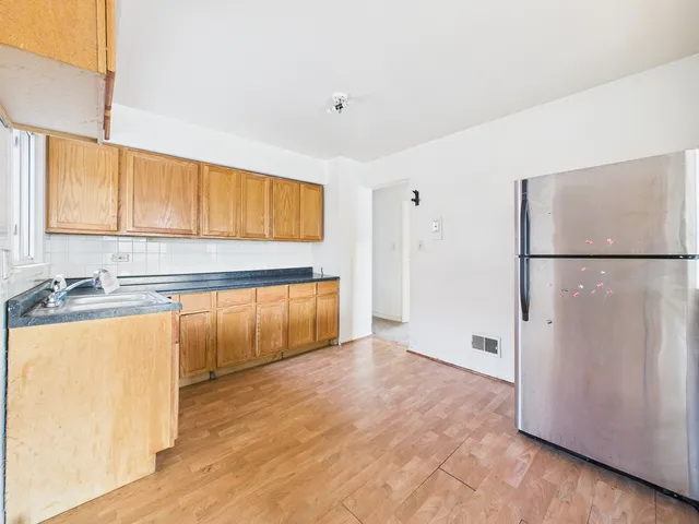 $199,900 | 235 32nd Avenue, Bellwood, IL 60104