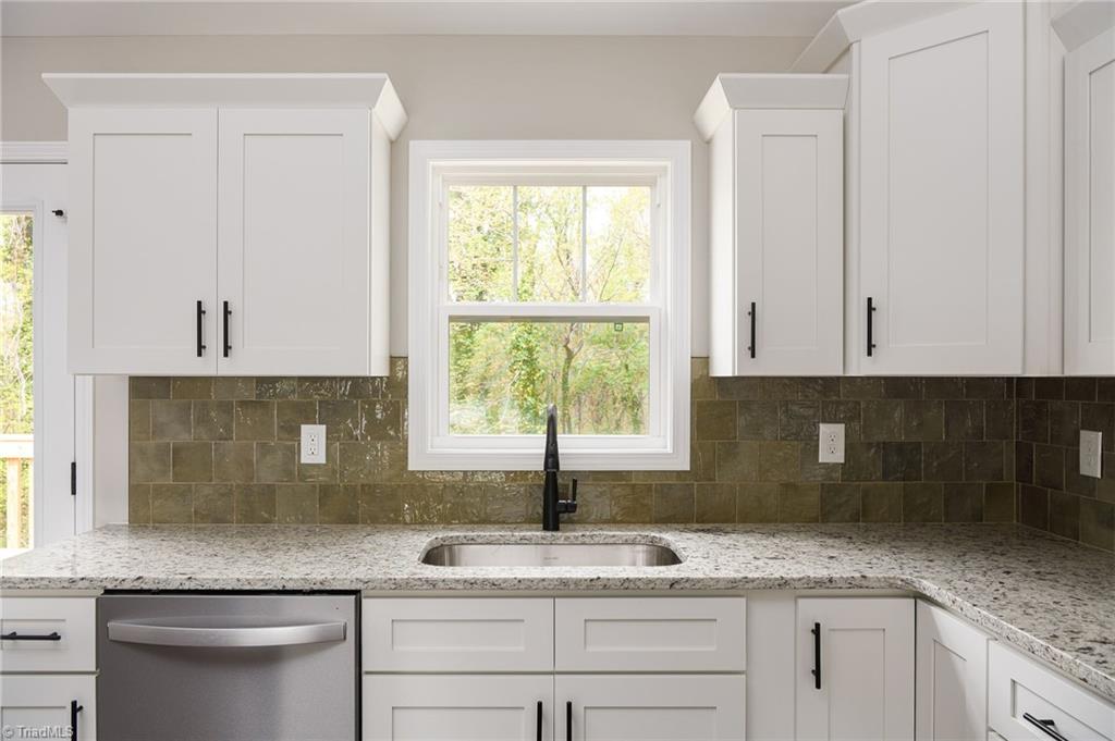 108 Unity Street Thomasville, NC 27360 - Photo 12 of 27