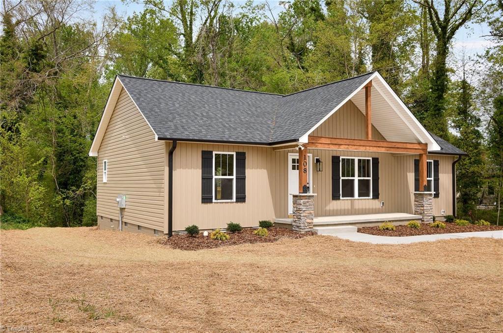 108 Unity Street Thomasville, NC 27360 - Photo 2 of 27