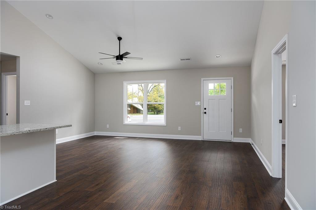 108 Unity Street Thomasville, NC 27360 - Photo 5 of 27