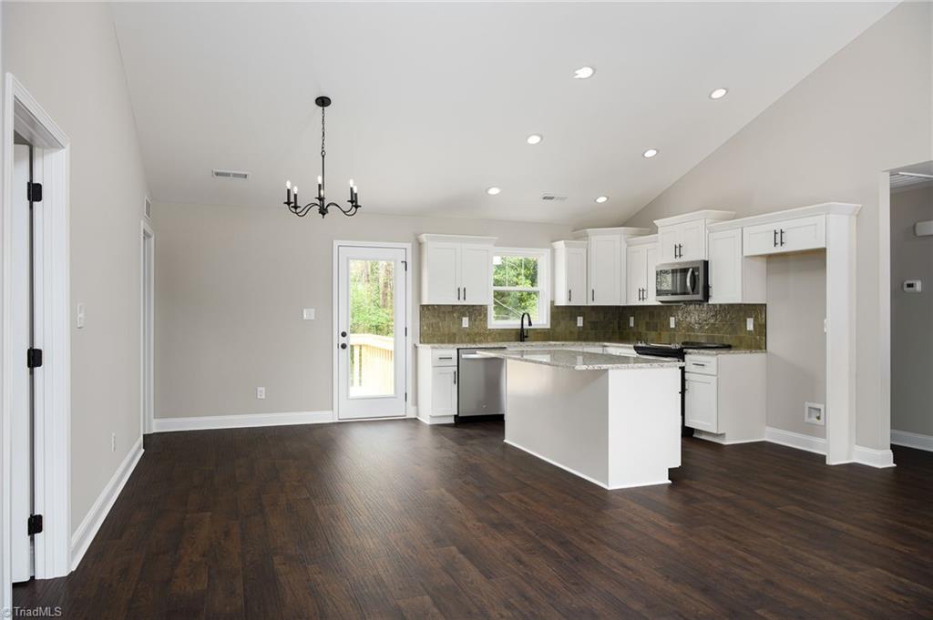 108 Unity Street Thomasville, NC 27360 - Photo 8 of 27