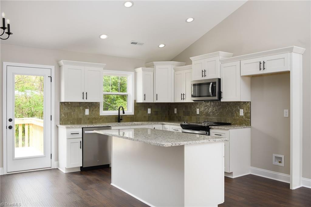 108 Unity Street Thomasville, NC 27360 - Photo 9 of 27