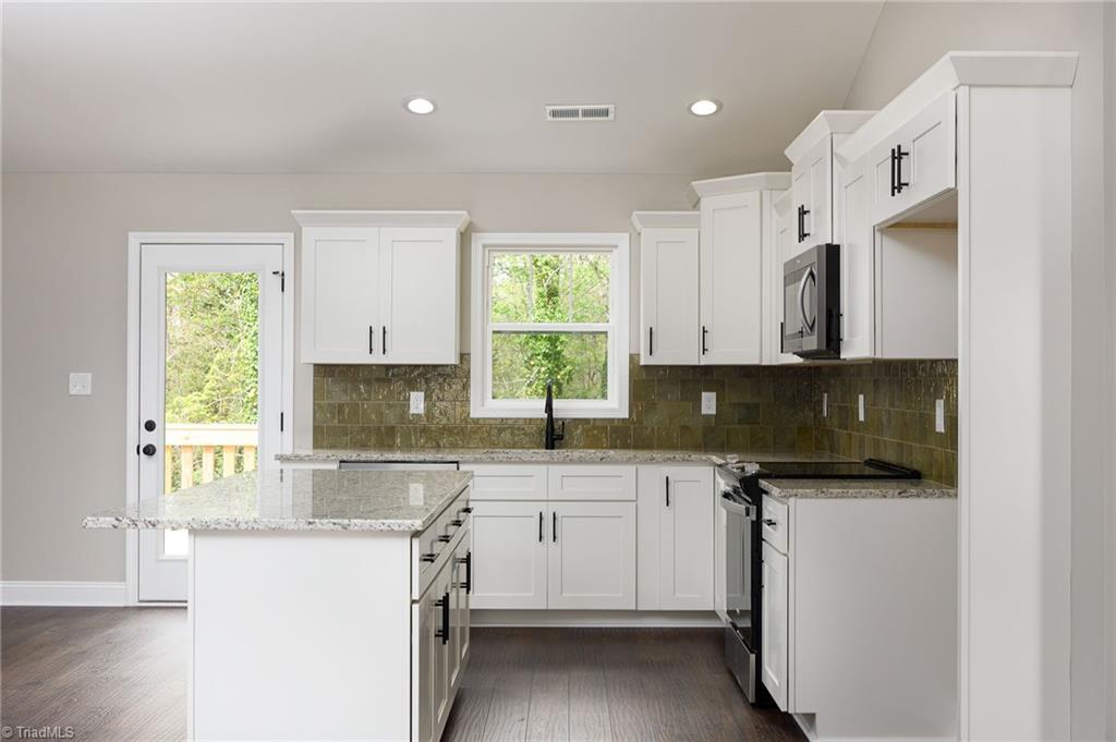 108 Unity Street Thomasville, NC 27360 - Photo 10 of 27